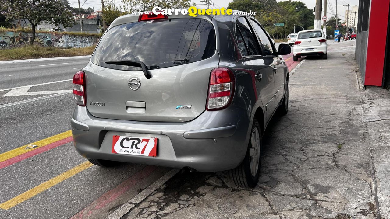 NISSAN   MARCH SV 1.6 16V FLEX FUEL   CINZA 2014 1.6 FLEX - Loja