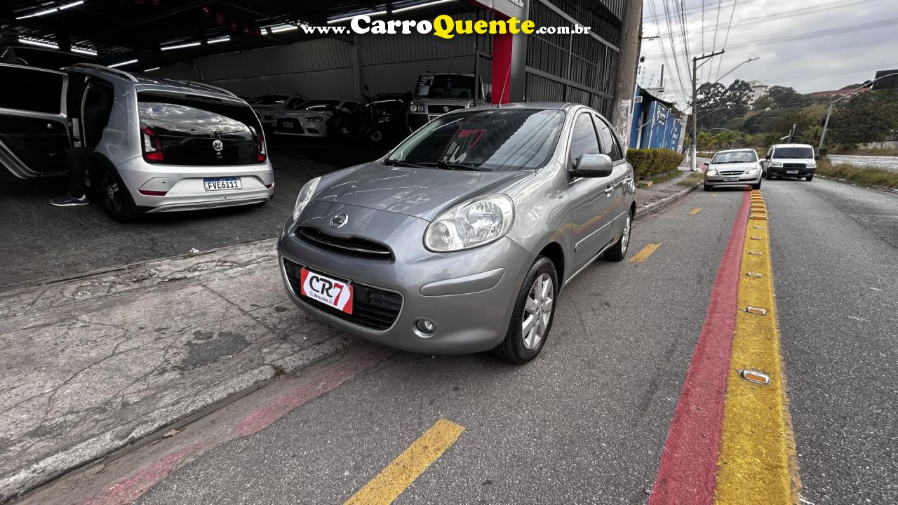 NISSAN   MARCH SV 1.6 16V FLEX FUEL   CINZA 2014 1.6 FLEX - Loja