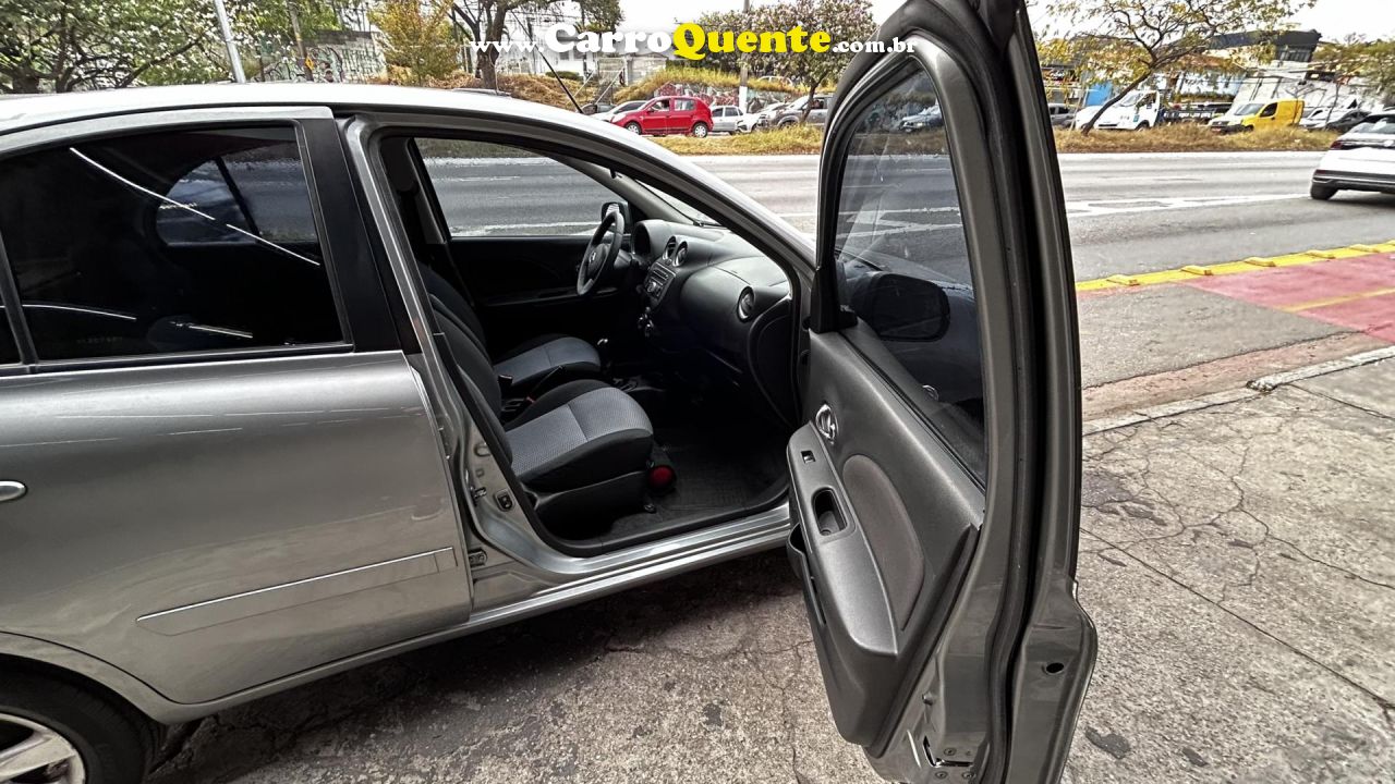 NISSAN   MARCH SV 1.6 16V FLEX FUEL   CINZA 2014 1.6 FLEX - Loja
