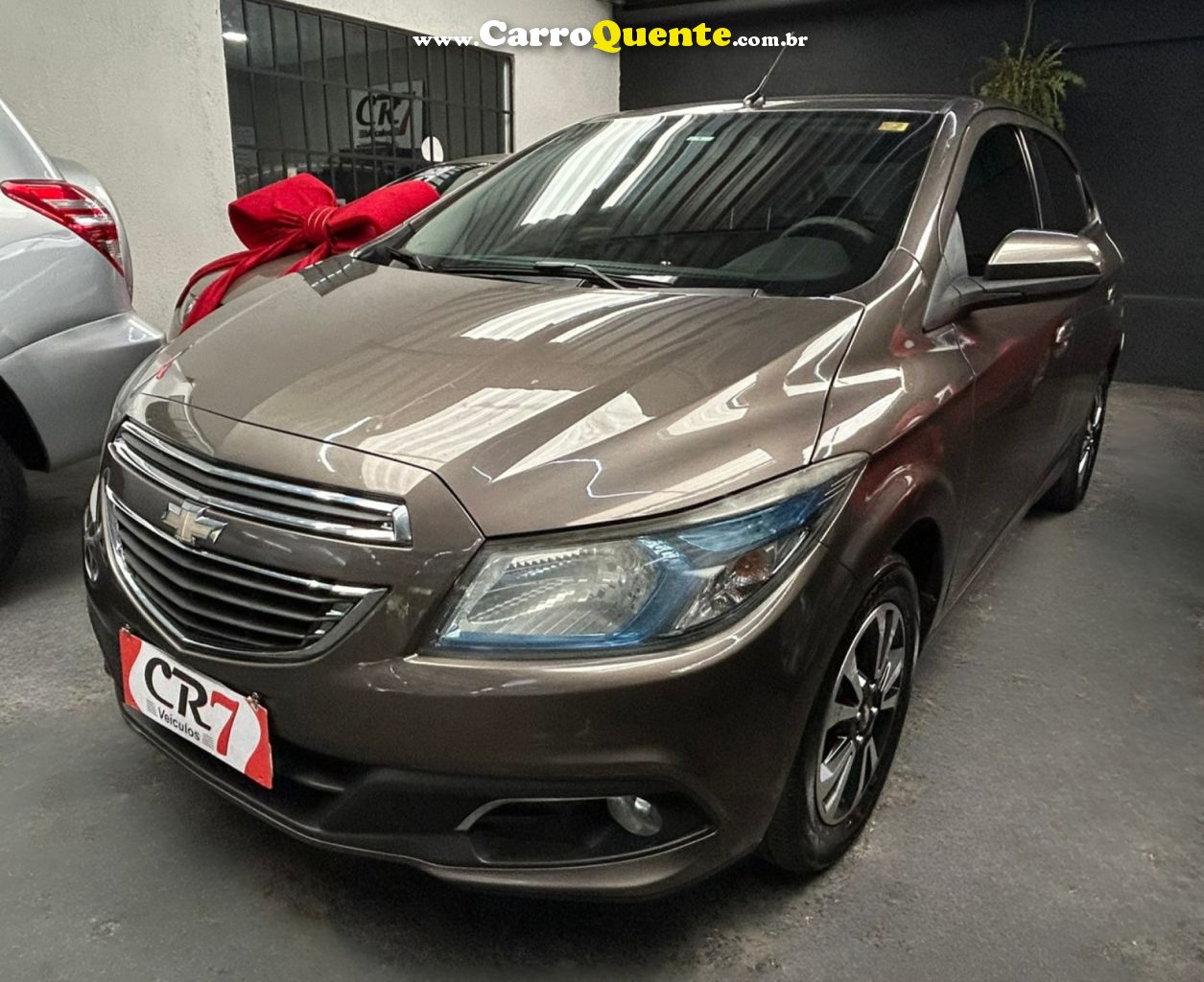 CHEVROLET   ONIX HATCH LTZ 1.4 8V FLEXPOWER 5P MEC.   CINZA 2014 1.4 FLEX - Loja