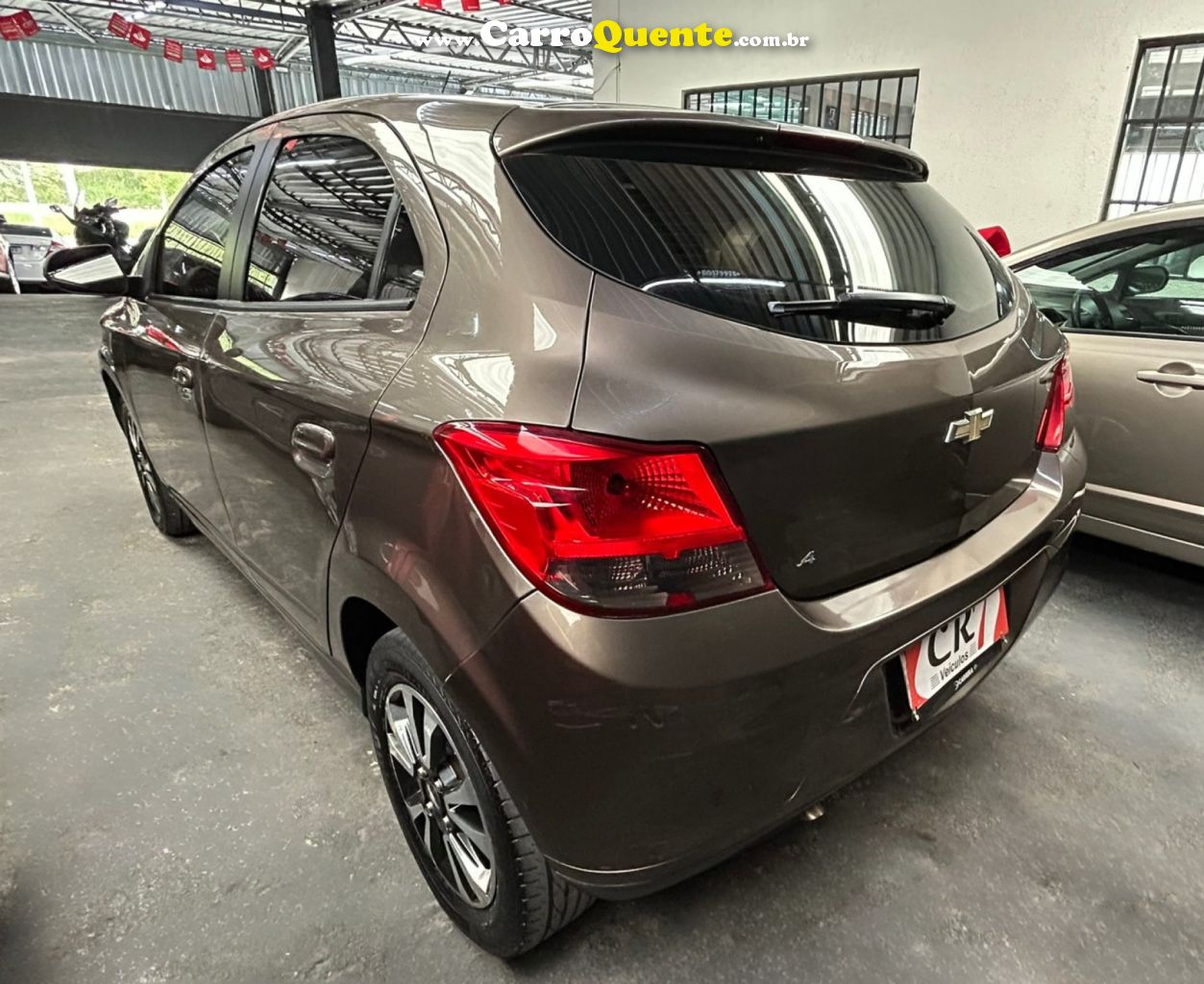 CHEVROLET   ONIX HATCH LTZ 1.4 8V FLEXPOWER 5P MEC.   CINZA 2014 1.4 FLEX - Loja