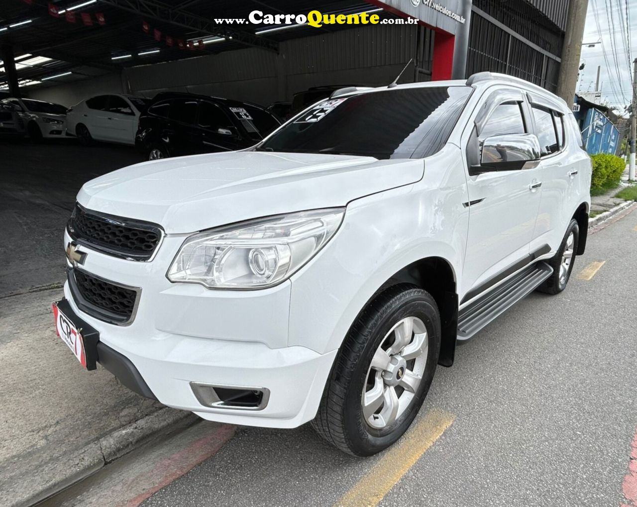 CHEVROLET   TRAILBLAZER LTZ 3.6 V6  AUT.   BRANCO 2013 3.6 GASOLINA - Loja