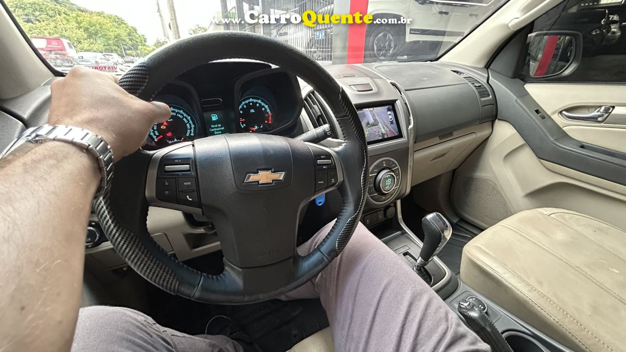 CHEVROLET   TRAILBLAZER LTZ 3.6 V6  AUT.   BRANCO 2013 3.6 GASOLINA - Loja