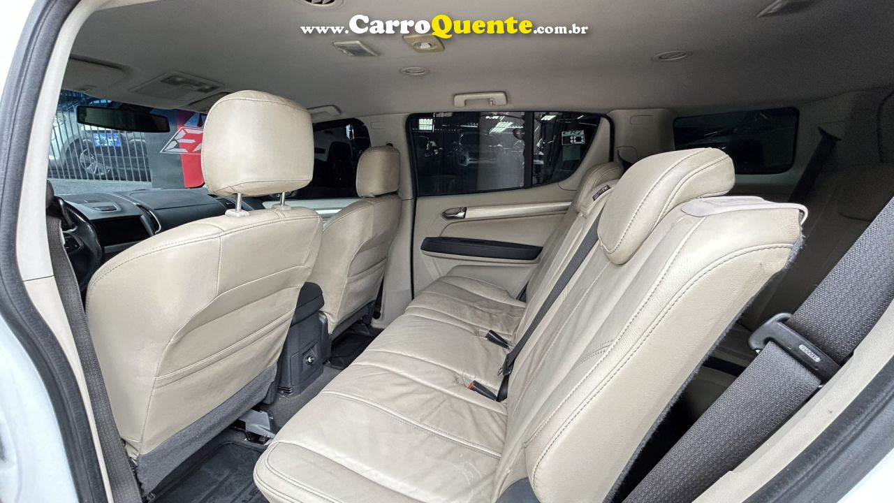 CHEVROLET   TRAILBLAZER LTZ 3.6 V6  AUT.   BRANCO 2013 3.6 GASOLINA - Loja