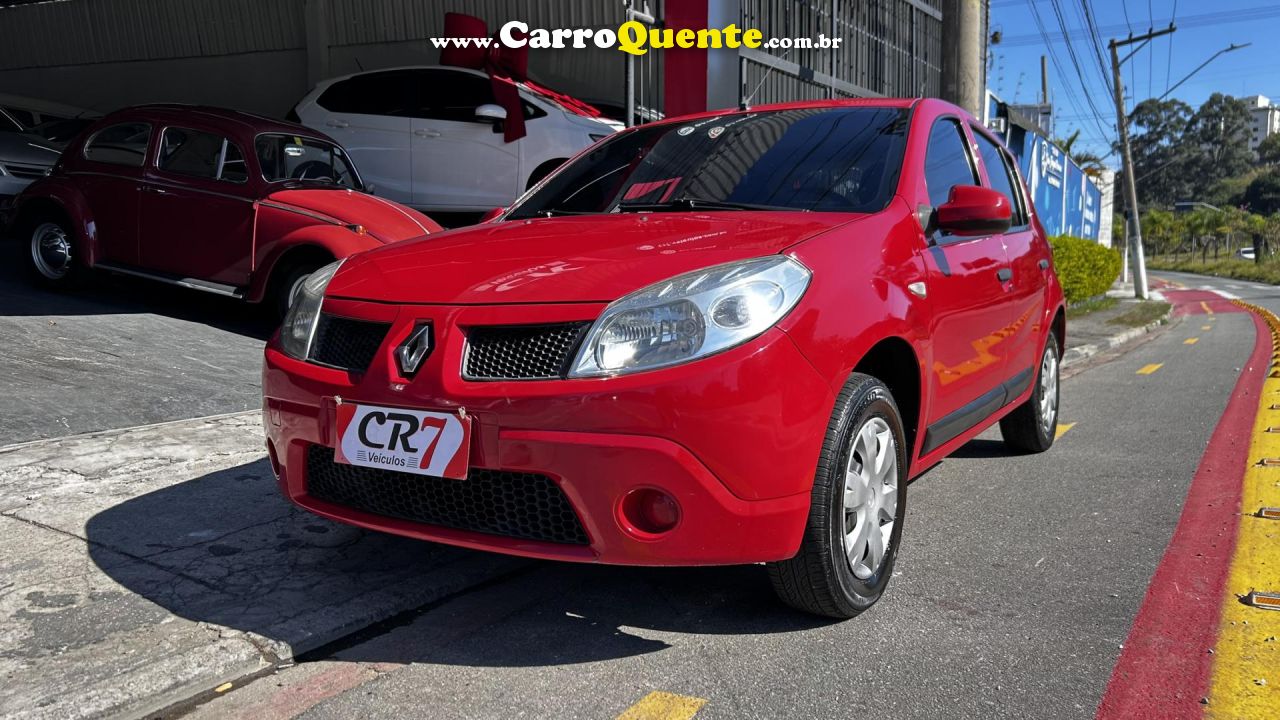 RENAULT   SANDERO EXPRESSION HI-FLEX 1.0 16V 5P   VERMELHO 2011 1.0 FLEX - Loja