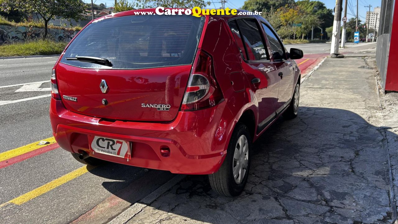 RENAULT   SANDERO EXPRESSION HI-FLEX 1.0 16V 5P   VERMELHO 2011 1.0 FLEX - Loja