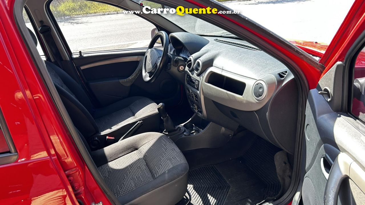 RENAULT   SANDERO EXPRESSION HI-FLEX 1.0 16V 5P   VERMELHO 2011 1.0 FLEX - Loja