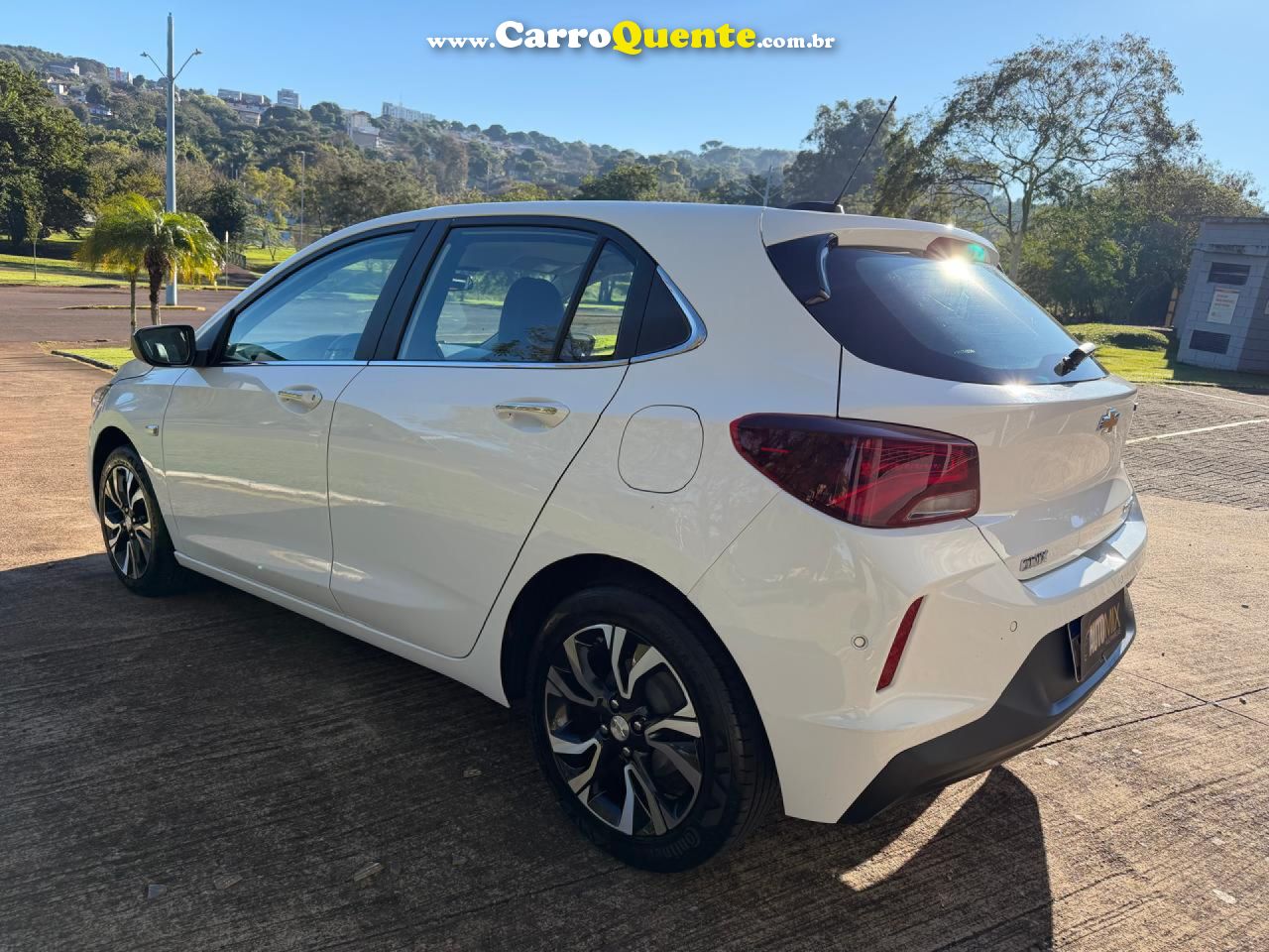CHEVROLET   ONIX HATCH PREM. 1.0 12V TB FLEX 5P AUT.   BRANCO 2025 1.0 FLEX - Loja