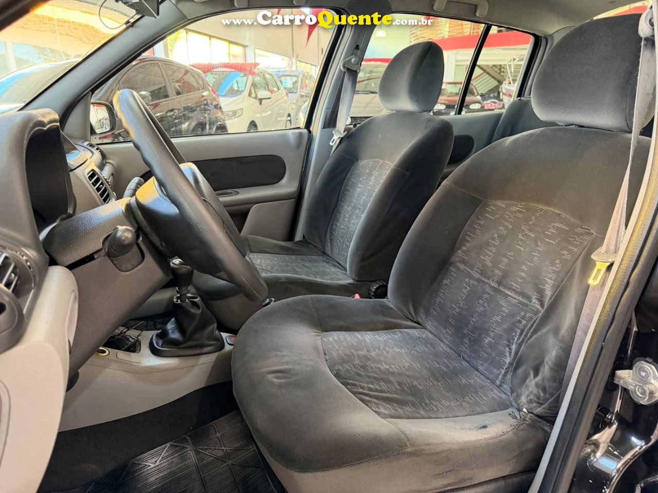 Clio Sedan Privilége 1.6 16V (flex) 2009/2008 Renault - Loja