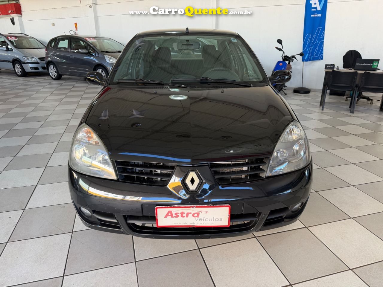 Clio Sedan Privilége 1.6 16V (flex) 2009/2008 Renault - Loja