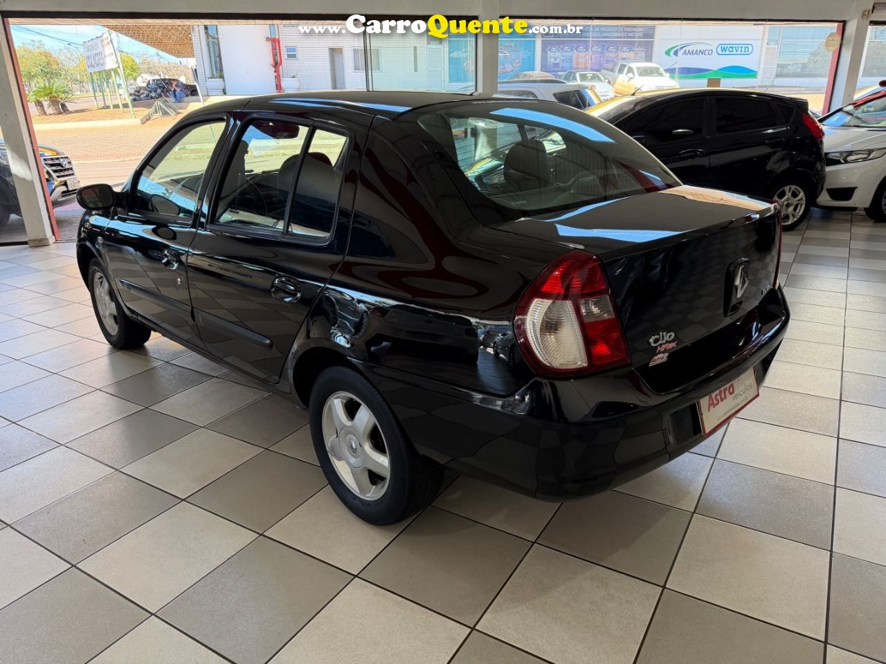 Clio Sedan Privilége 1.6 16V (flex) 2009/2008 Renault - Loja