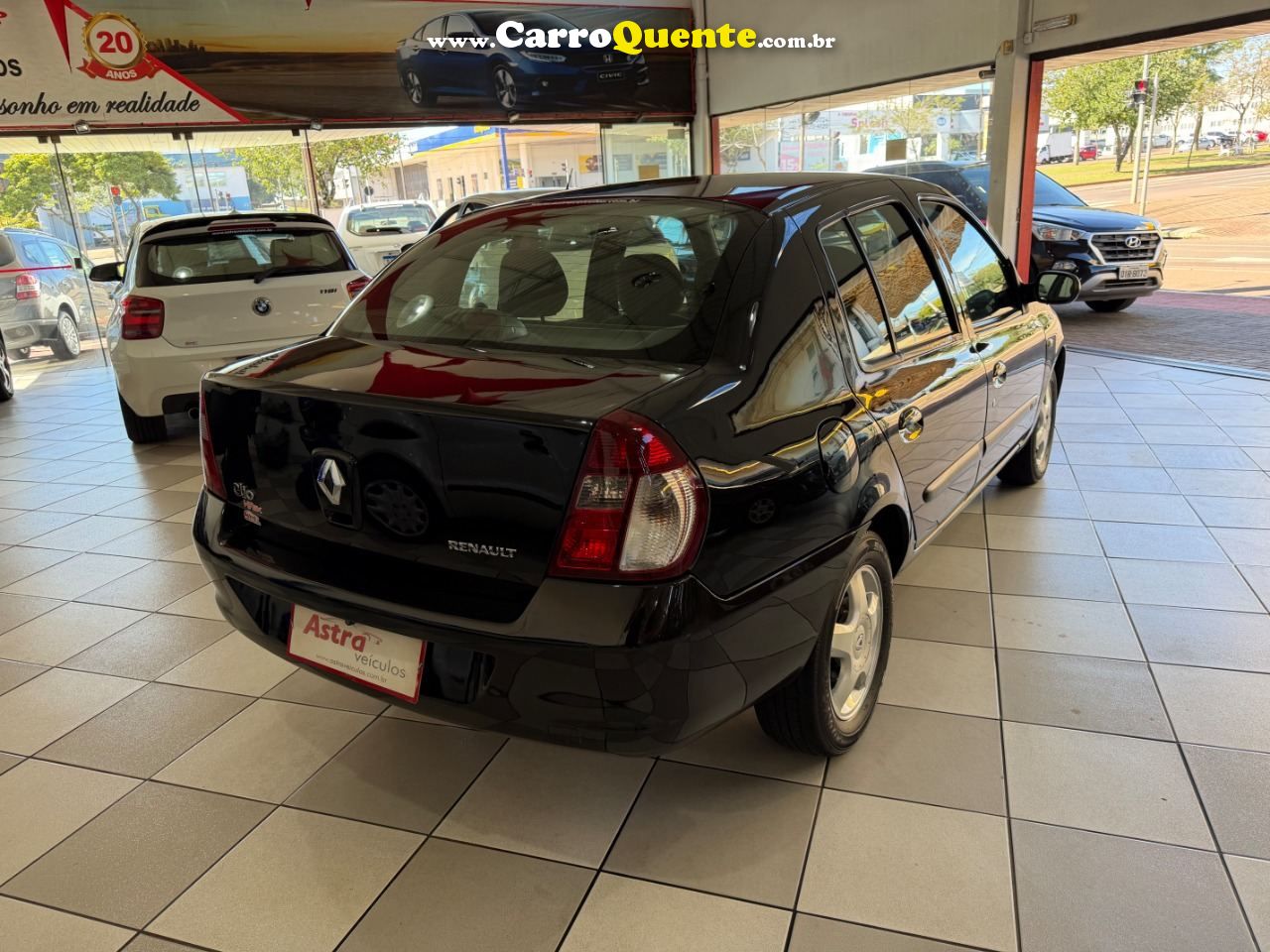 Clio Sedan Privilége 1.6 16V (flex) 2009/2008 Renault - Loja