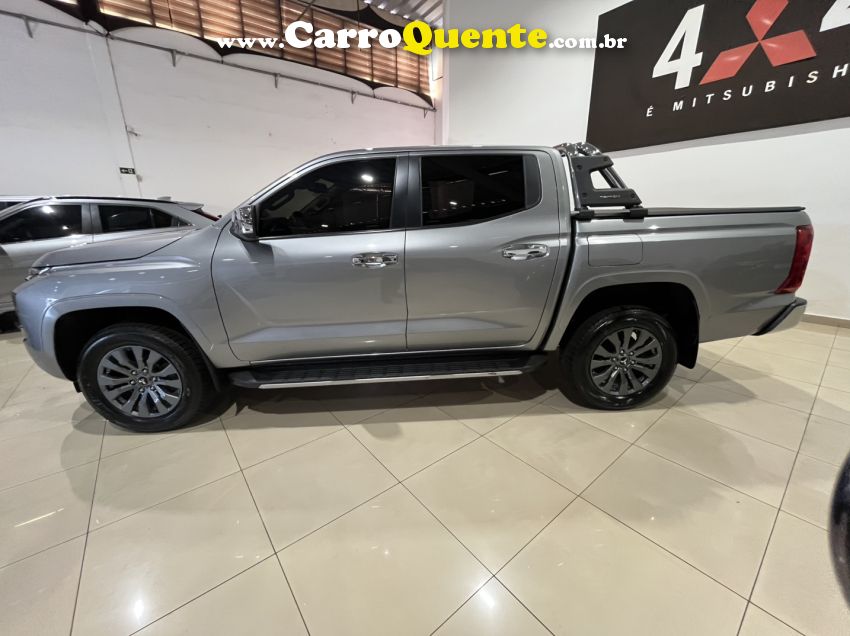 Mitsubishi TRITON 2.4 BITURBO DIESEL CD HPE-S 4X4 AUTOMÁTICO - Loja