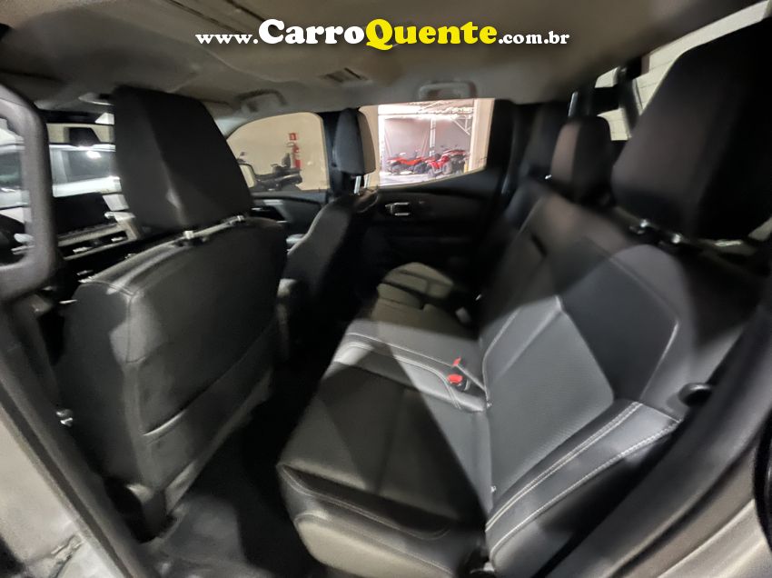 Mitsubishi TRITON 2.4 BITURBO DIESEL CD HPE-S 4X4 AUTOMÁTICO - Loja