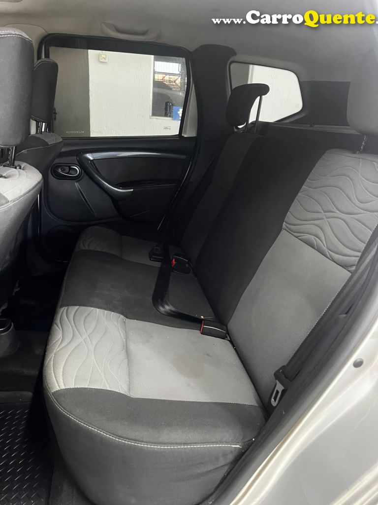 RENAULT   DUSTER DYNAMIQUE 2.0 FLEX 16V AUT.   PRATA 2013 2.0 FLEX - Loja