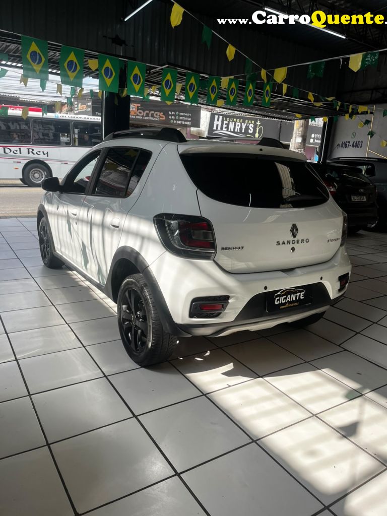 RENAULT   SANDERO STEPWAY HI-POWER 1.6 8V 5P   BRANCO 2015 1.6 FLEX - Loja