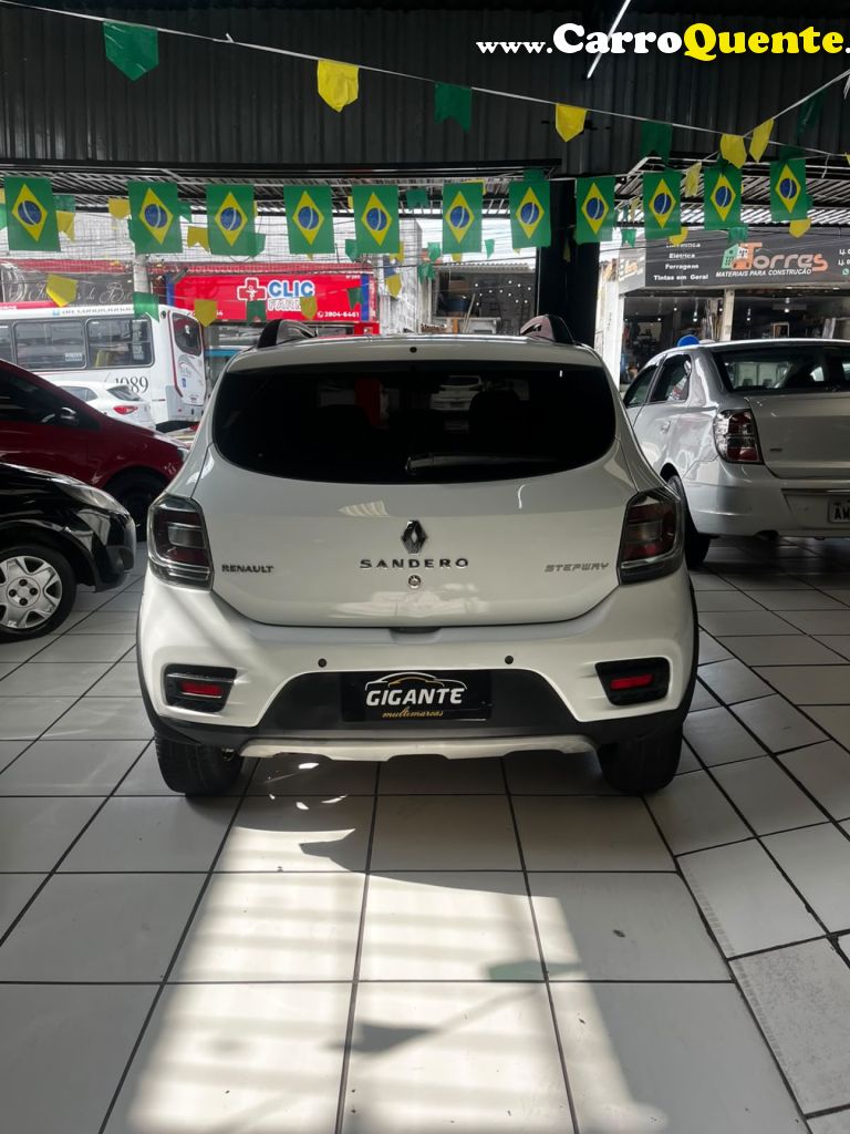 RENAULT   SANDERO STEPWAY HI-POWER 1.6 8V 5P   BRANCO 2015 1.6 FLEX - Loja