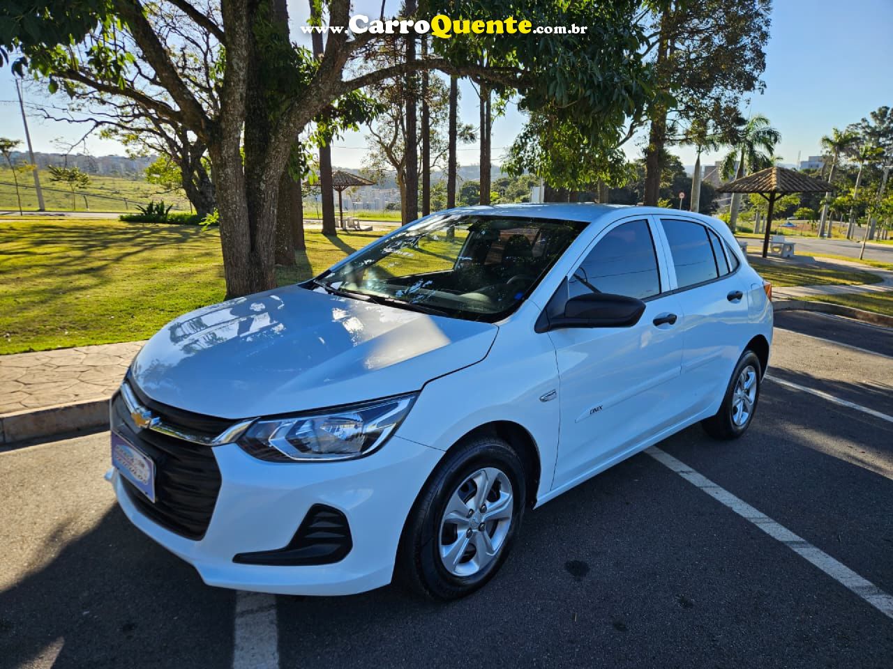 CHEVROLET   ONIX HATCH 1.0 12V FLEX 5P MEC.   BRANCO 2022 1.0 FLEX - Loja