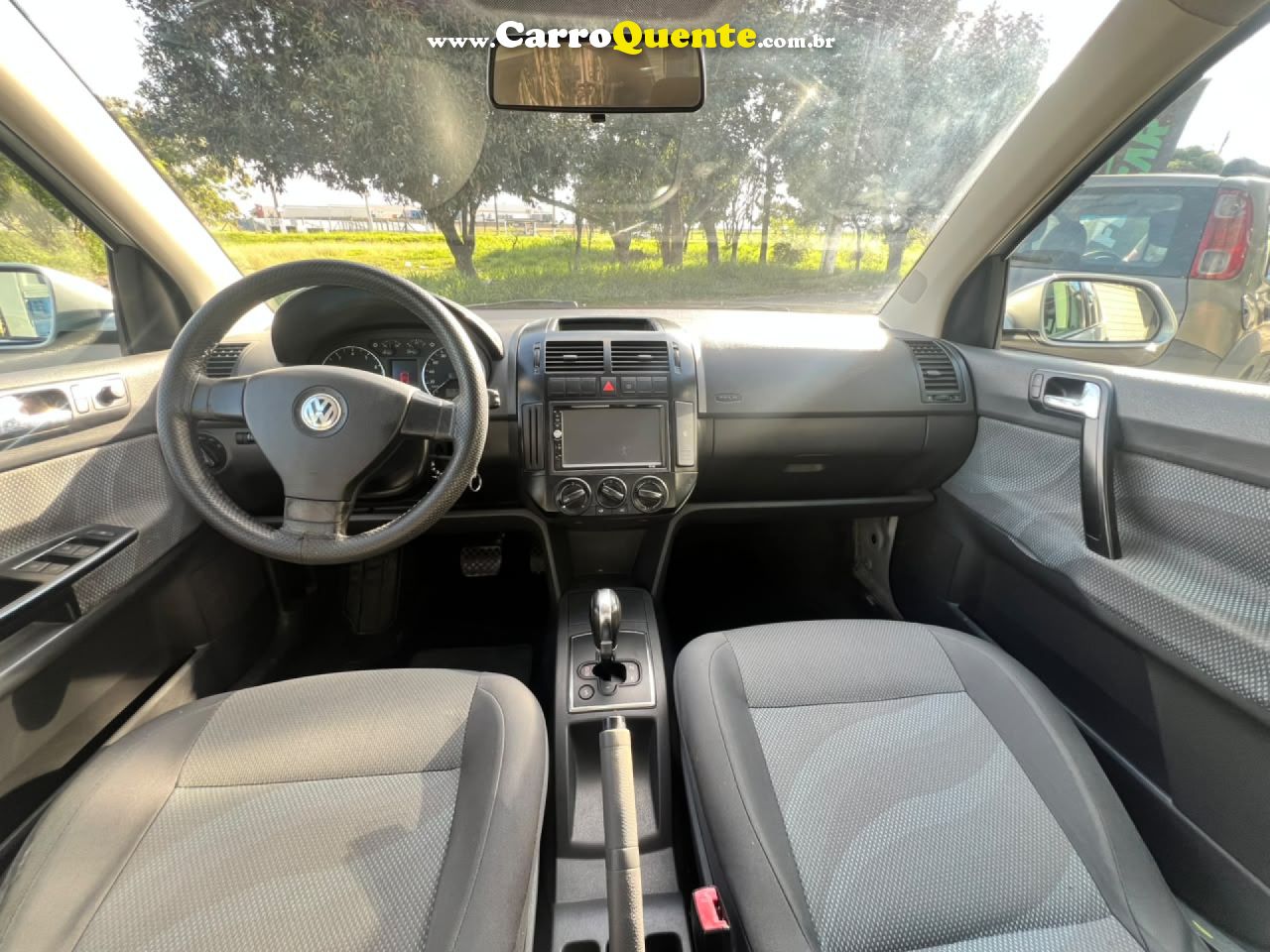 VOLKSWAGEN   POLO SEDAN I MOTION  1.6 TOTAL FLEX  4P   PRATA 2010 1.6 FLEX - Loja