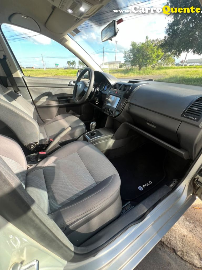 VOLKSWAGEN   POLO SEDAN I MOTION  1.6 TOTAL FLEX  4P   PRATA 2010 1.6 FLEX - Loja