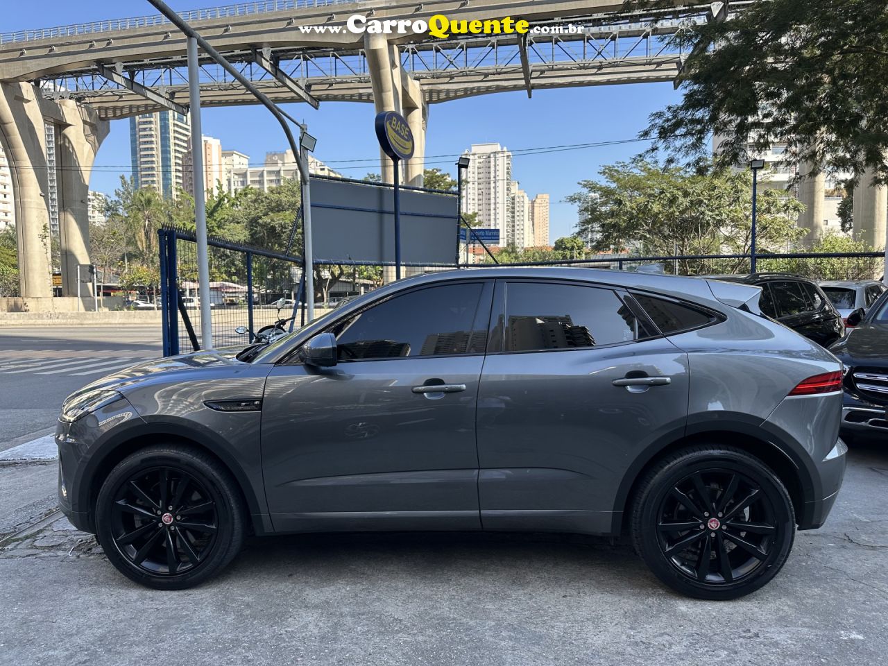 JAGUAR   JAGUAR E-PACE 2.0 16V P250 GASOLINA R-DYNAMIC S AWD AUTOMÁTICO   CINZA 2018 2.0 T GASOLINA - Loja