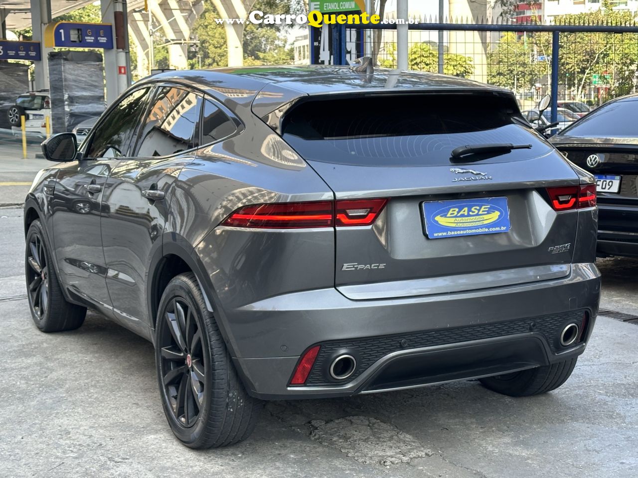 JAGUAR   JAGUAR E-PACE 2.0 16V P250 GASOLINA R-DYNAMIC S AWD AUTOMÁTICO   CINZA 2018 2.0 T GASOLINA - Loja