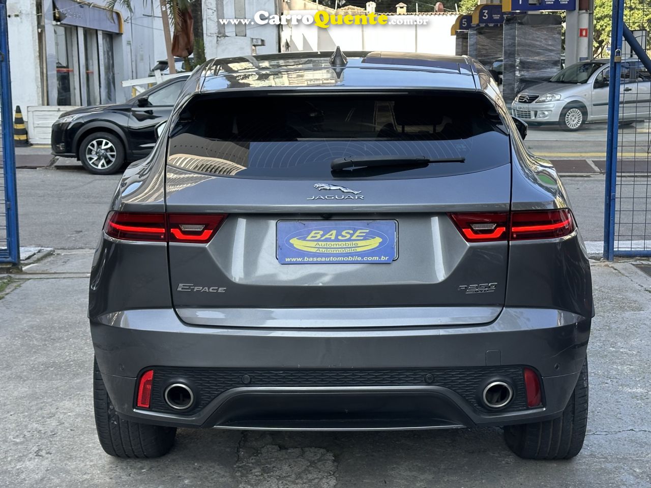 JAGUAR   JAGUAR E-PACE 2.0 16V P250 GASOLINA R-DYNAMIC S AWD AUTOMÁTICO   CINZA 2018 2.0 T GASOLINA - Loja