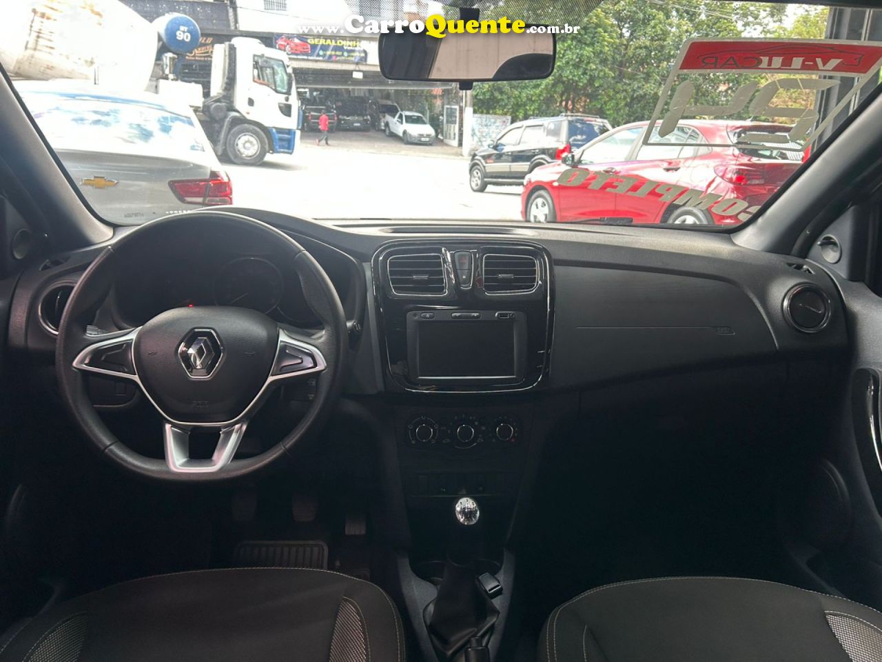 RENAULT   LOGAN ZEN FLEX 1.0 12V 4P MEC.   PRATA 2024 1.0 FLEX - Loja