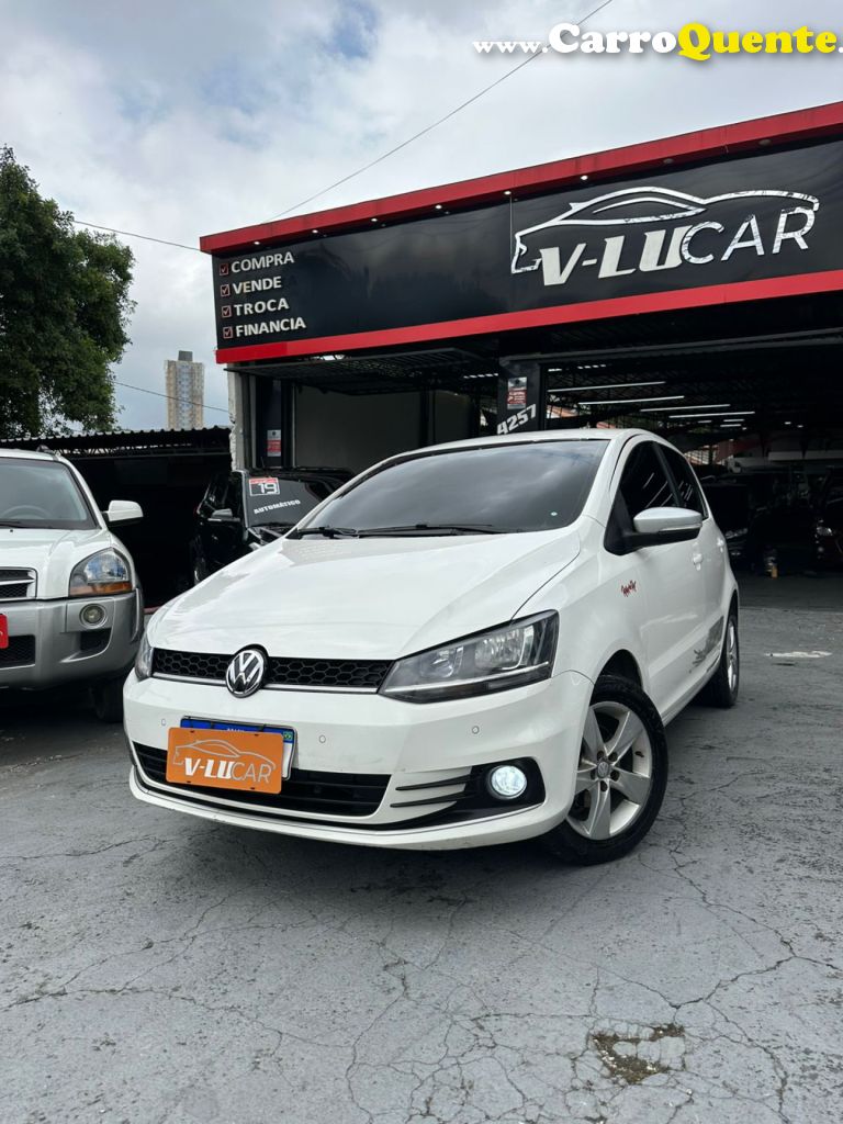 VOLKSWAGEN   FOX ROCK IN RIO 1.6 MI TOTAL FLEX 8V 5P   BRANCO 2016 1.6 FLEX - Loja