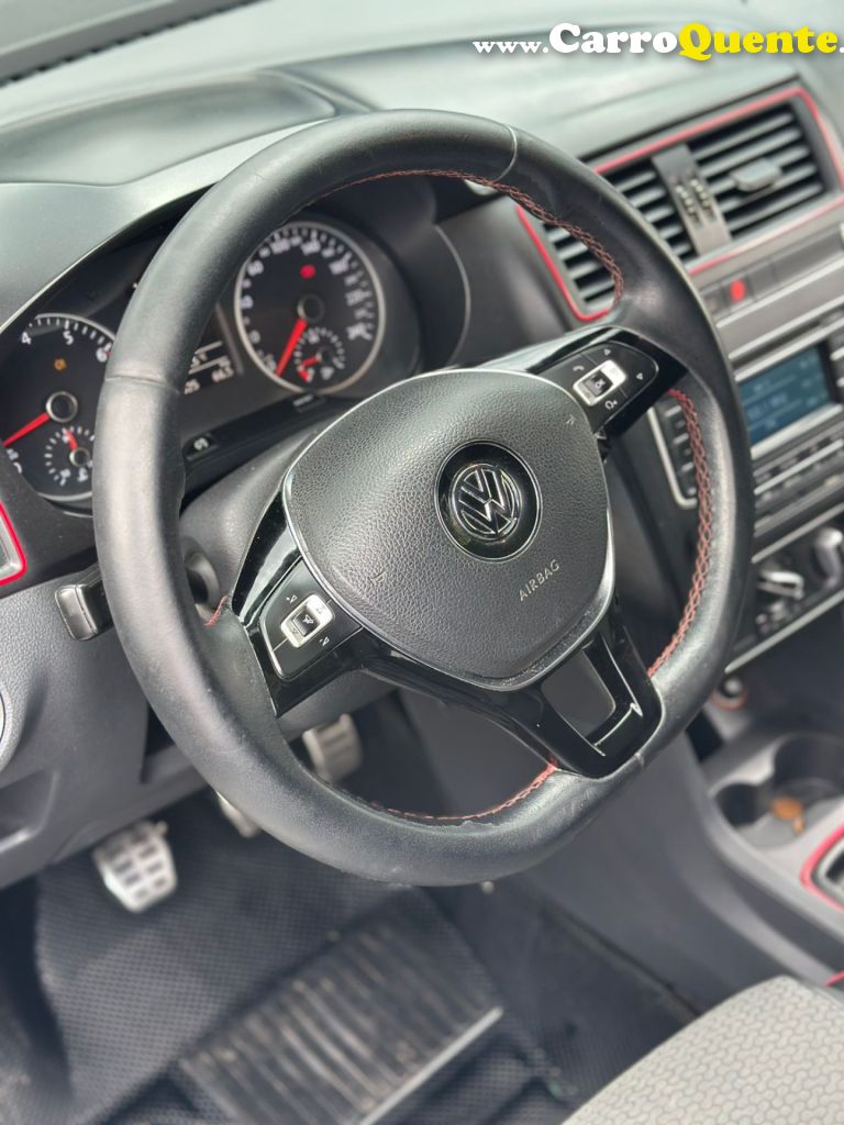 VOLKSWAGEN   FOX ROCK IN RIO 1.6 MI TOTAL FLEX 8V 5P   BRANCO 2016 1.6 FLEX - Loja