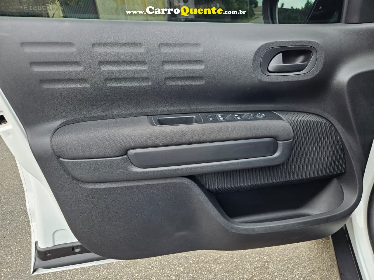 CITROËN   C4 CACTUS FEEL 1.6 16V FLEX AUT.   BRANCO 2022 1.6 FLEX - Loja