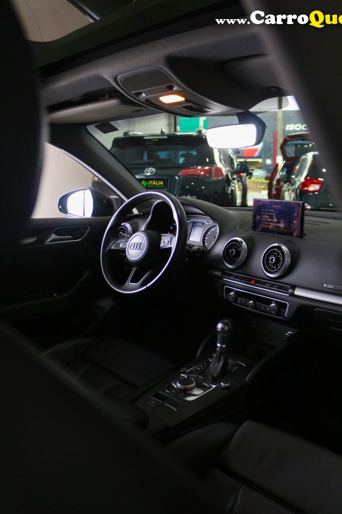 AUDI   A3 SPORTB. S-LINE LIMITED 1.4 TFSI TIP.   PRETO 2020 1.4 GASOLINA - Loja