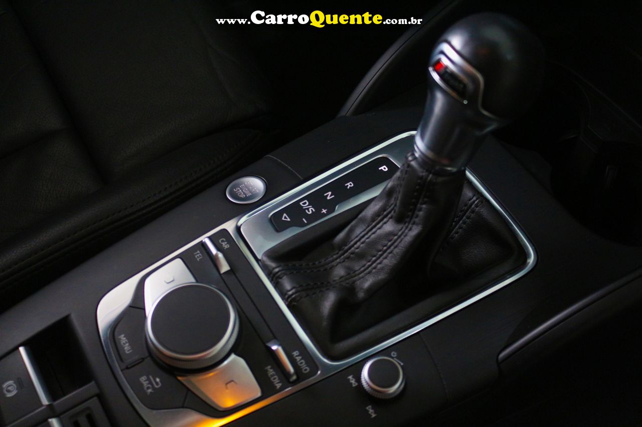 AUDI   A3 SPORTB. S-LINE LIMITED 1.4 TFSI TIP.   PRETO 2020 1.4 GASOLINA - Loja