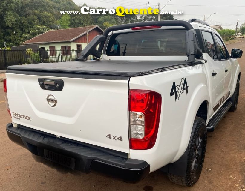 Nissan FRONTIER 2.3 16V TURBO DIESEL ATTACK CD 4X4 AUTOMÁTICO - Loja