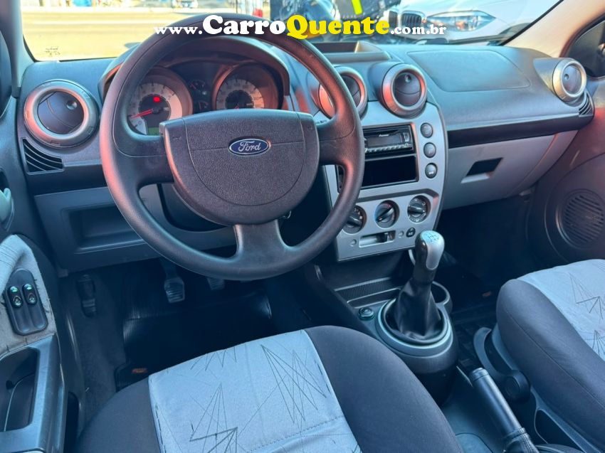 Ford FIESTA 1.6 MPI CLASS HATCH 8V FLEX 4P MANUAL - Loja