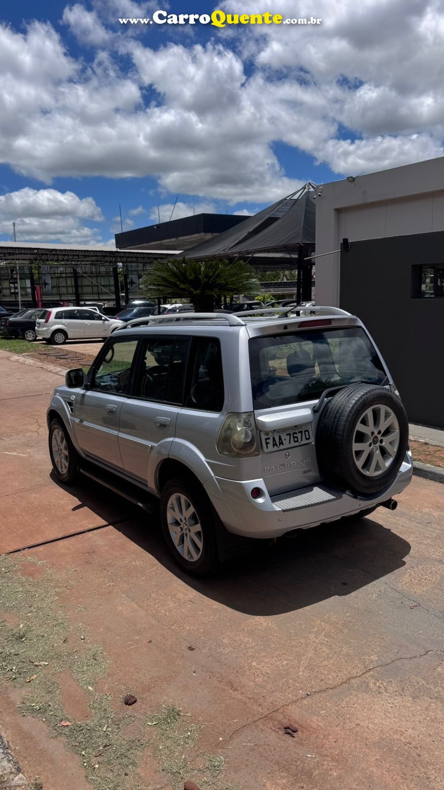 MITSUBISHI PAJERO TR4 2.0 4X2 16V 140CV 2012 - Loja