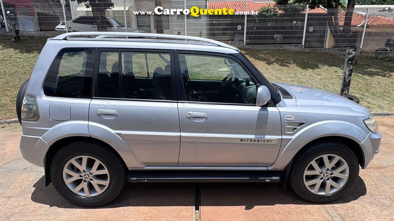 MITSUBISHI PAJERO TR4 2.0 4X2 16V 140CV 2012 - Loja