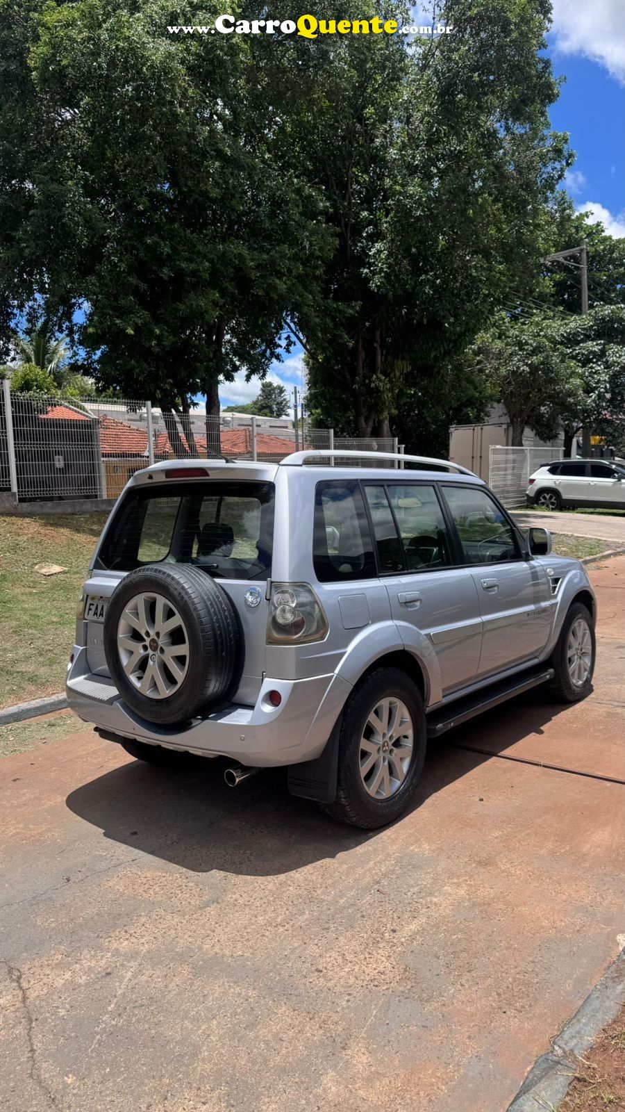 MITSUBISHI PAJERO TR4 2.0 4X2 16V 140CV 2012 - Loja