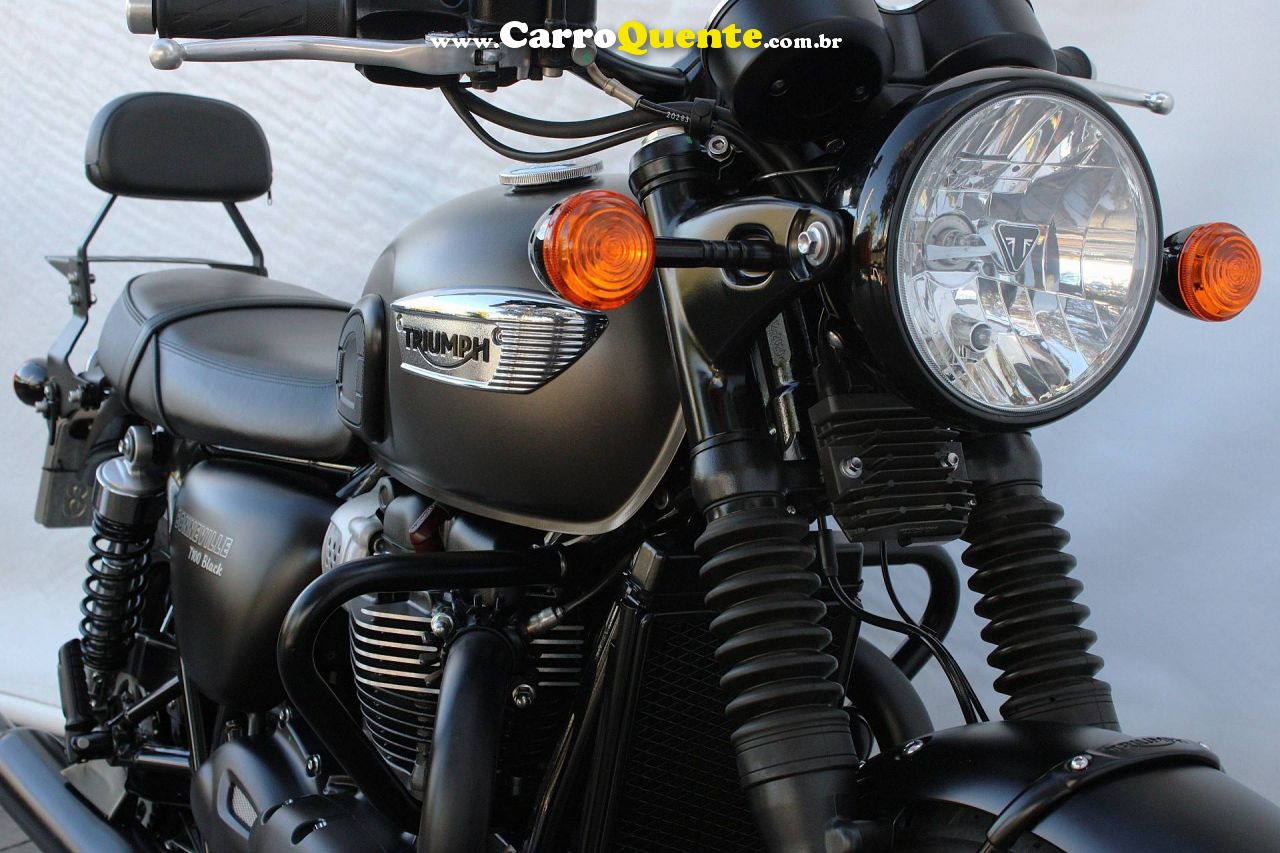 TRIUMPH BONNEVILLE T100 BLACK 900 2020 - Loja