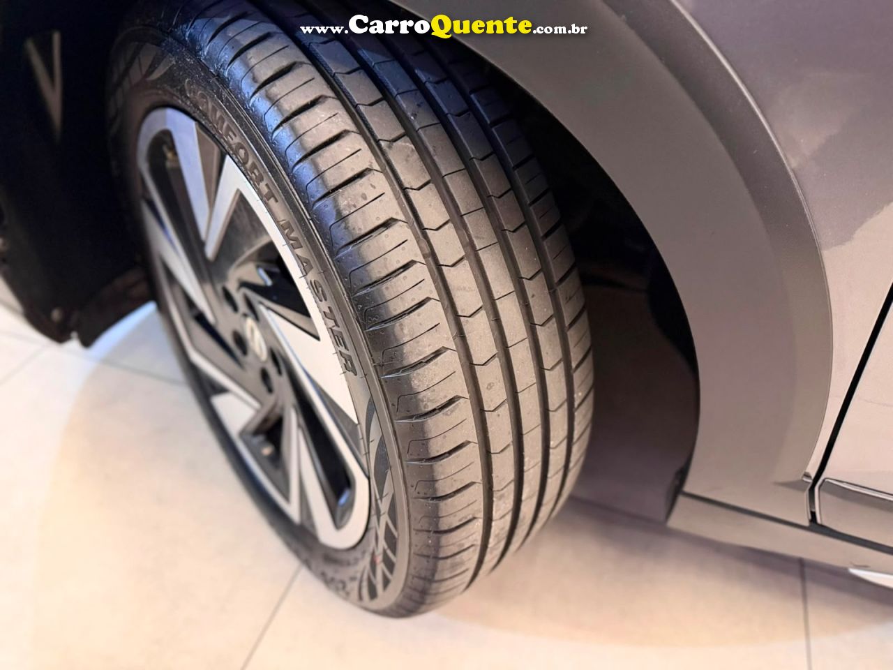 VOLKSWAGEN NIVUS 1.0 200 TSI TOTAL HIGHLINE 2025 - Loja