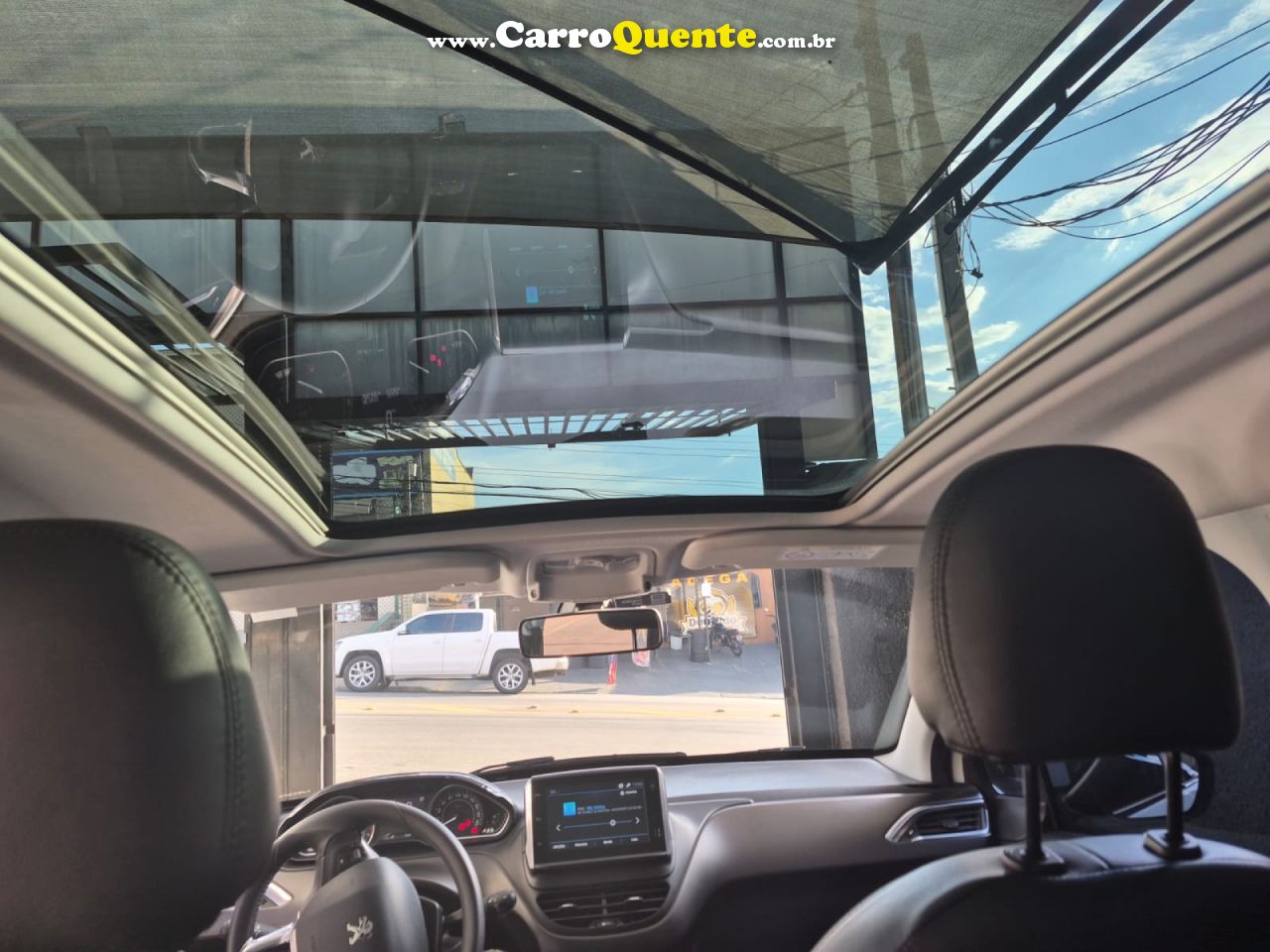 PEUGEOT   2008 GRIFFE 1.6 FLEX 16V 5P AUT.   BRANCO 2018 1.6 FLEX - Loja