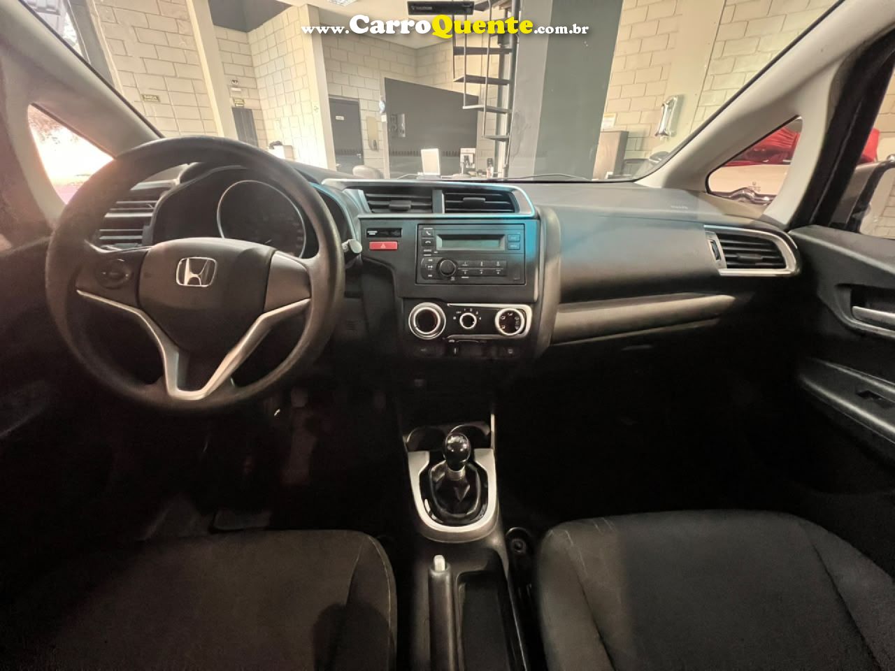 HONDA   FIT LX 1.5 FLEXONE 16V 5P MEC.   PRATA 2017 1.5 FLEX - Loja
