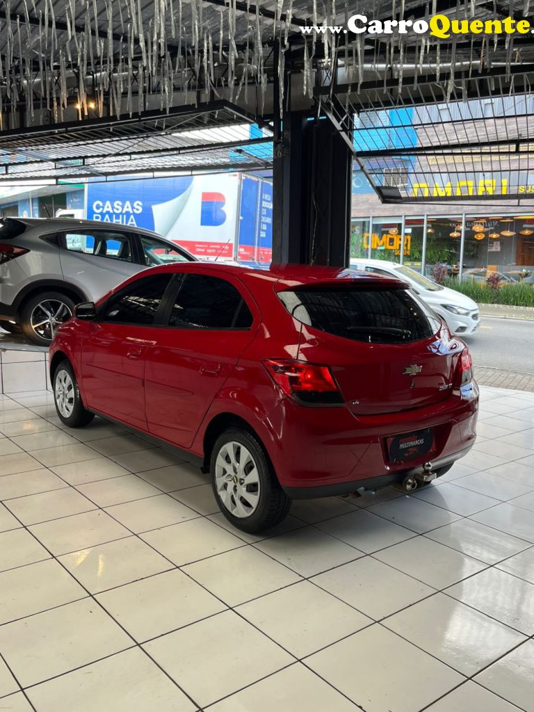 CHEVROLET   ONIX HATCH LT 1.4 8V FLEXPOWER 5P MEC.   VERMELHO 2014 1.4 FLEX - Loja