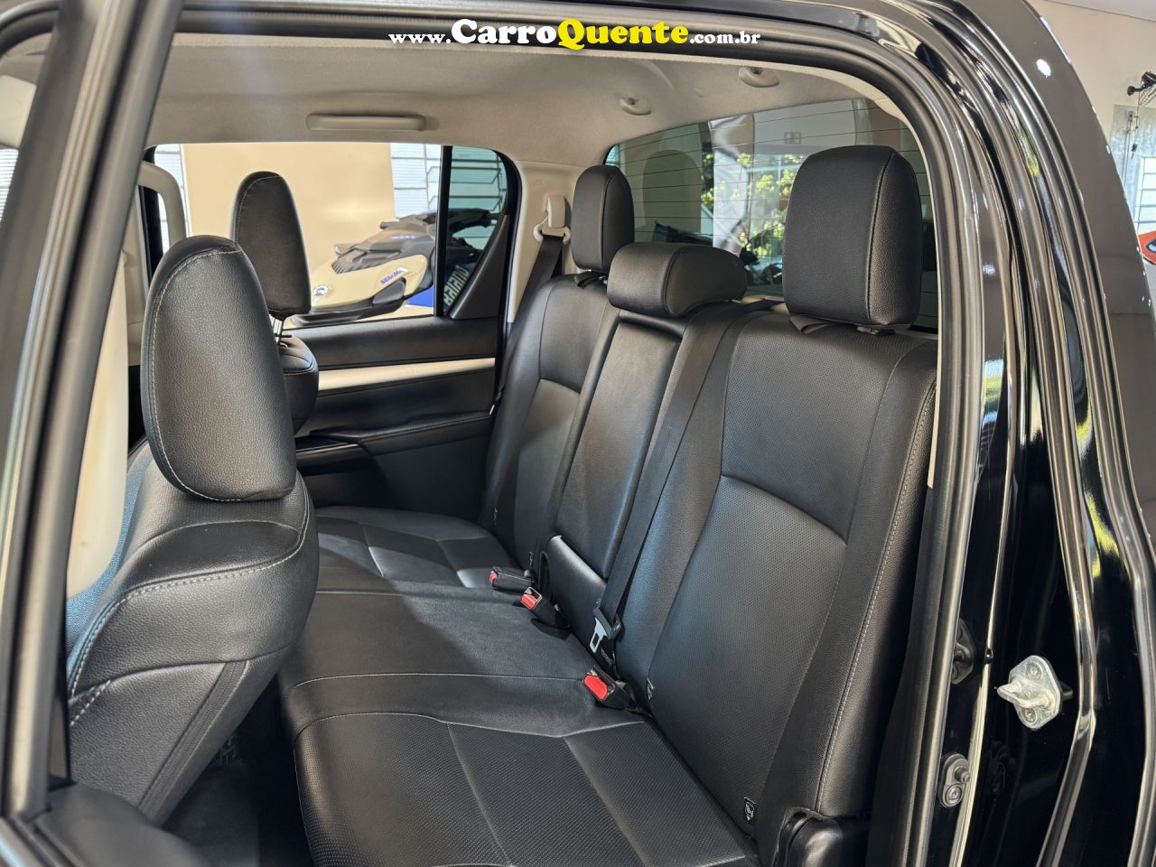 TOYOTA   HILUX CD SRX 4X4 2.8 TDI 16V DIESEL AUT.   PRETO 2021 2.8 DIESEL - Loja