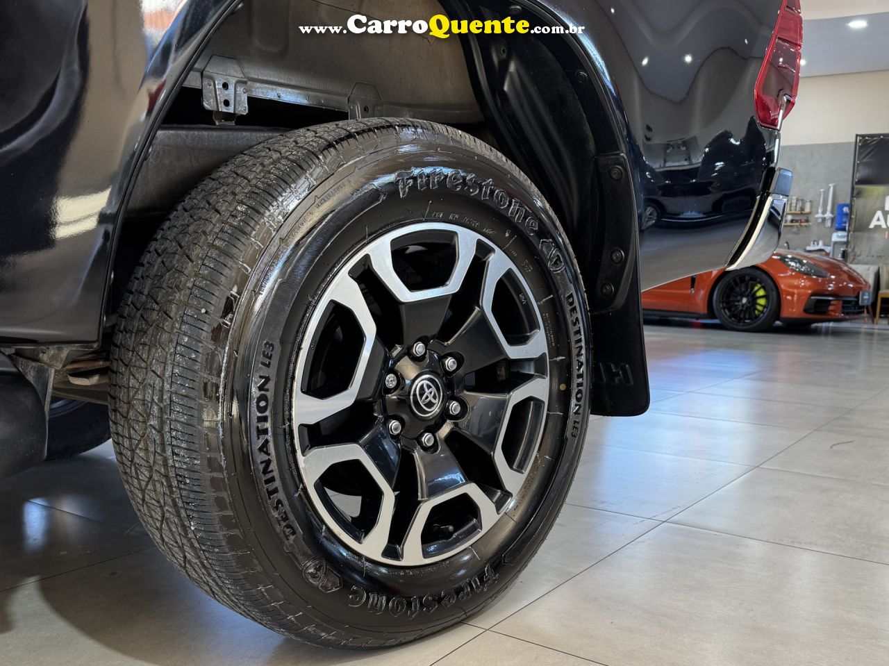 TOYOTA   HILUX CD SRX 4X4 2.8 TDI 16V DIESEL AUT.   PRETO 2021 2.8 DIESEL - Loja