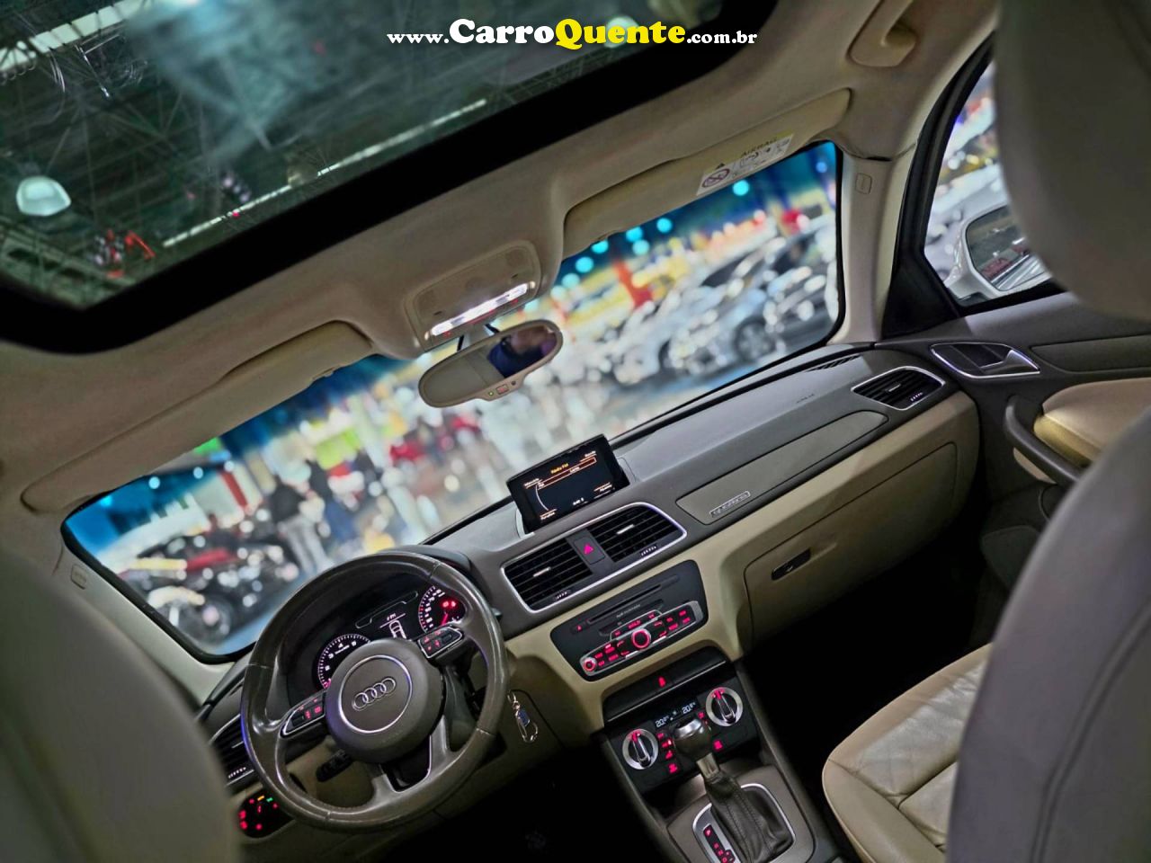 AUDI Q3 2.0 TFSI AMBIENTE QUATTRO 2015 - Loja