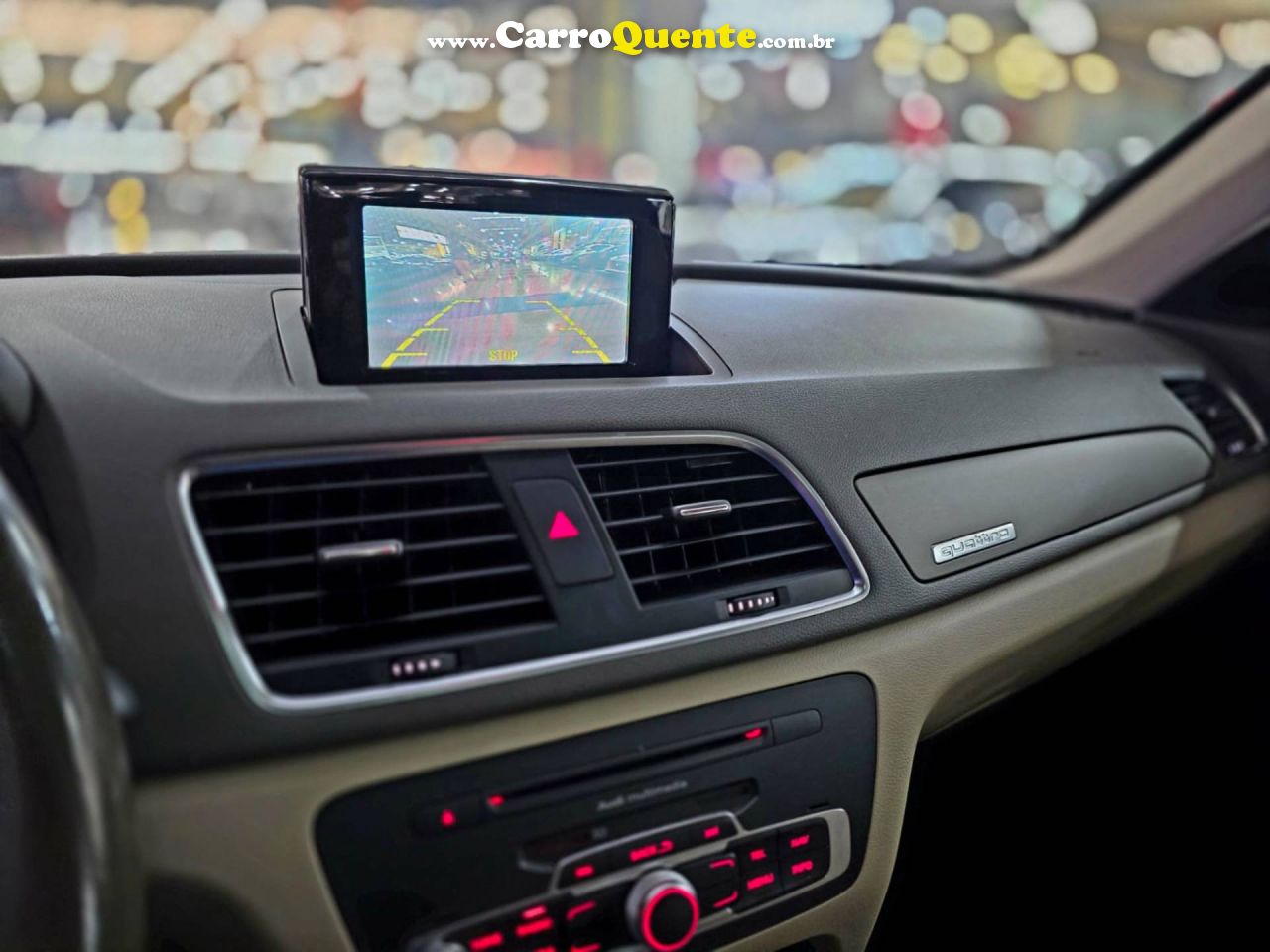 AUDI Q3 2.0 TFSI AMBIENTE QUATTRO 2015 - Loja