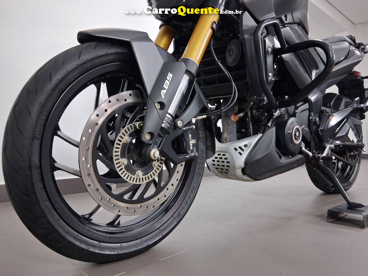 BAJAJ DOMINAR 400 2025 - Loja