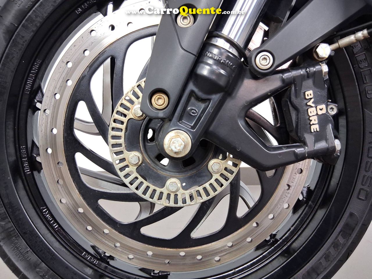 BAJAJ DOMINAR 400 2025 - Loja