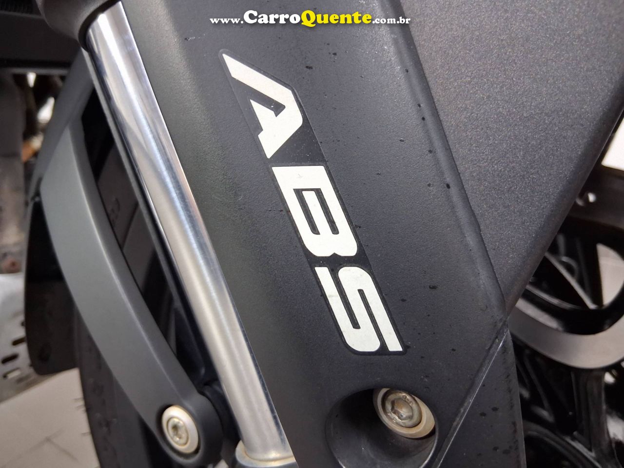 BAJAJ DOMINAR 400 2025 - Loja